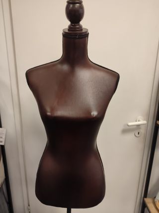 Maniquí vintage ecopiel con tara mínima
