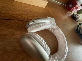 Auriculares Bluetooth (nuevos a estrenar)