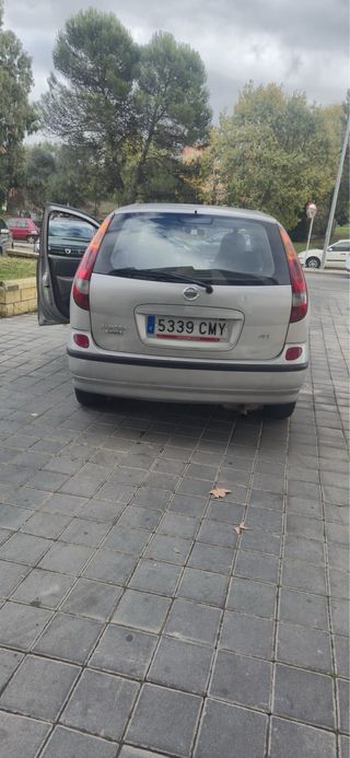 Nissan Almera tino 2005