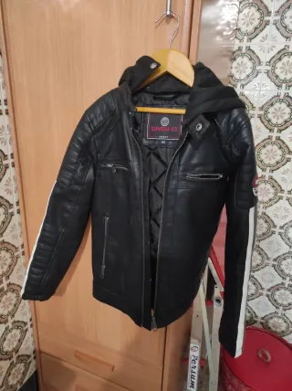 Chaqueta niño polipiel forrada talla 8-9
