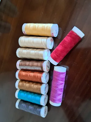Lote Hilos de Coser Creativos