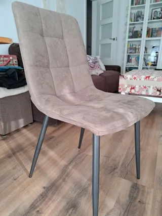 Juego de 4 sillas de comedor marrones