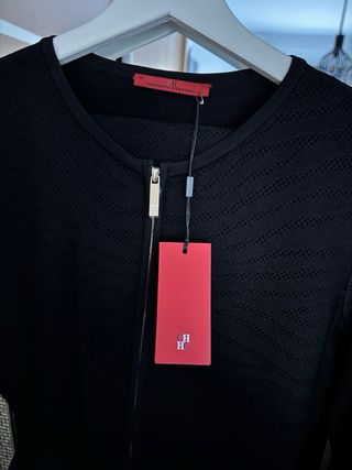 Conjunto CH Negro Chaqueta Peplum y Falda