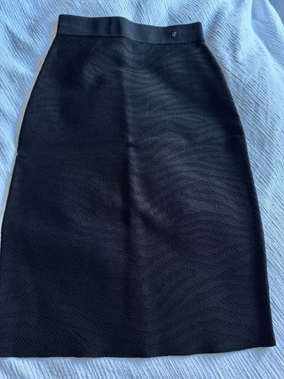 Conjunto CH Negro Chaqueta Peplum y Falda