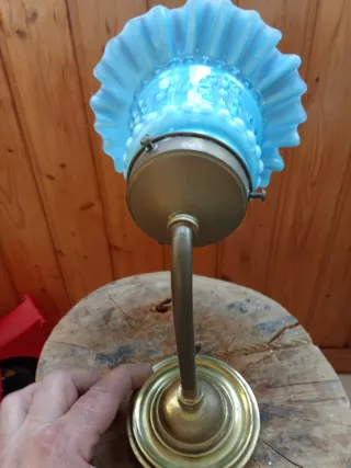 Aplique Opalina Azul Vidrio Metal muy antigua