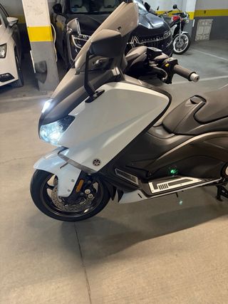 Yamaha T-Max 530