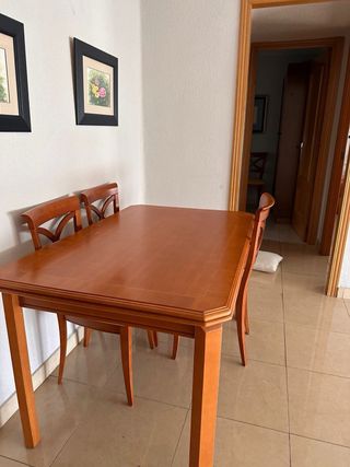URGE MUDANZA - Mesa de comedor grande de madera