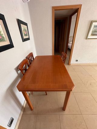 URGE MUDANZA - Mesa de comedor grande de madera