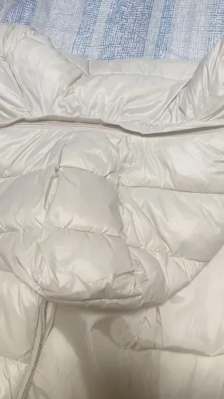 Abrigo acolchado mujer beige