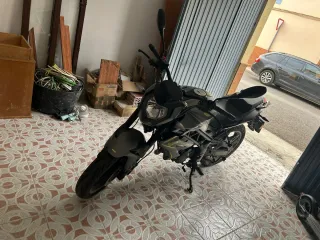 Moto Benelli BN 125 cc, 2023, 6000km como nueva