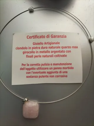 Collana con pendente rosa