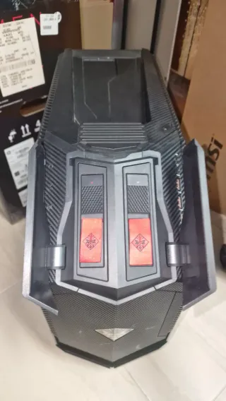 PC HP Omen 880 *LEER DESCRIPCIÓN*