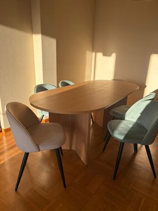 Mesa de comedor y 6 sillas WESTWING