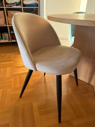 Mesa de comedor y 6 sillas WESTWING