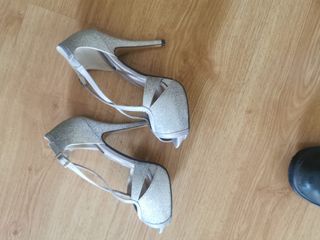 Zapatos de tacón Xti marrones dos pares