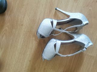 Zapatos de tacón Xti marrones dos pares