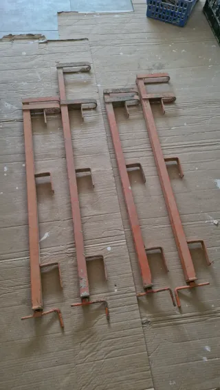 Sargentos de obra (4 unidades)