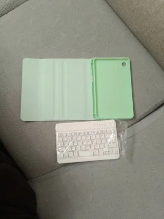 Funda tablet y teclado Bluetooth