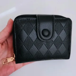 Monedero negro acolchado