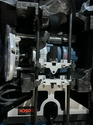 Fresadora Bosch GOF 1250 CE