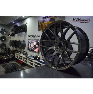 Juego de 4 Llantas 19 Strom STR1 M359 Hyper Black