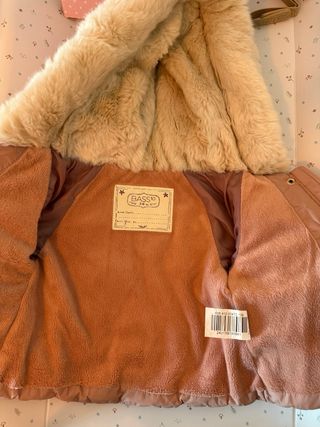 Abrigo bebé niña rosa con pelo