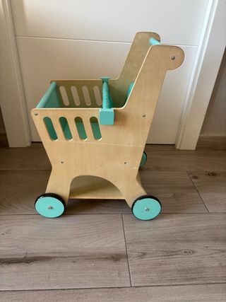 Carrito de la compra de madera