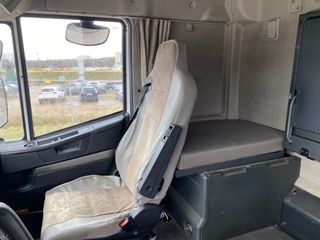 Iveco STRALIS 560 6X4 Multilift Gancho