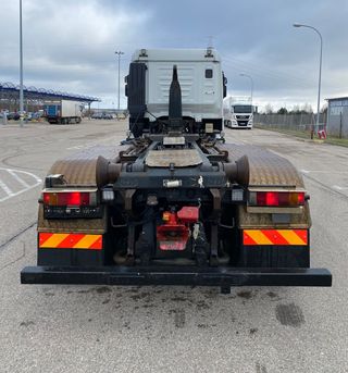 Iveco STRALIS 560 6X4 Multilift Gancho