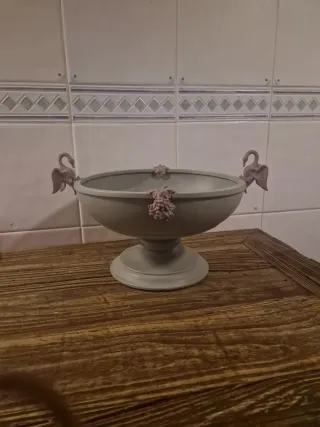 Frutero/Fuente Decorativa Cisnes