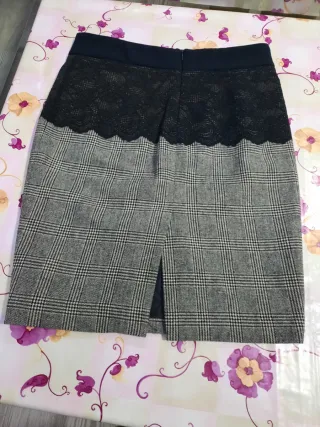 Falda elegante del Zara