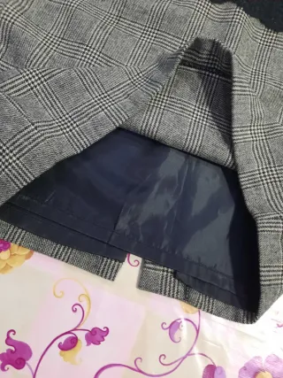 Falda elegante del Zara