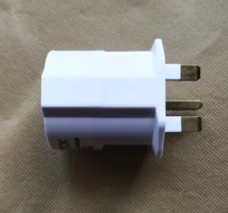 Adaptador Enchufe Europeo a UK (3 uds)