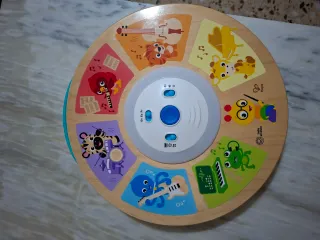 Lote de juguetes musicales marca Baby Einstein.