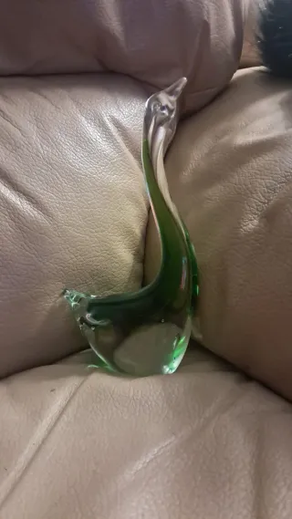 Figura de cristal verde cisne