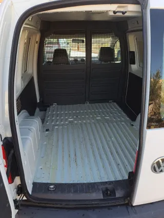 Volkswagen Caddy 2011