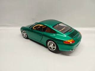 Porsche 911 Carrera 1:18 Bburago Verde