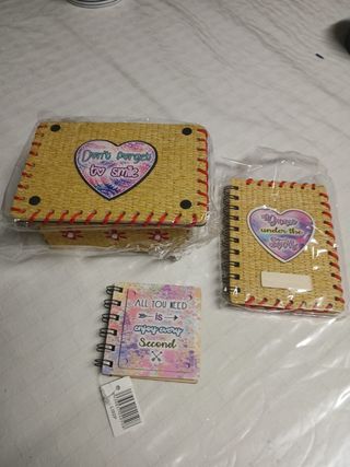 Cajita y 2 libretas decoradas