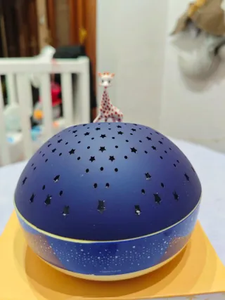 Proyector musical Sophie la girafe Trousselier