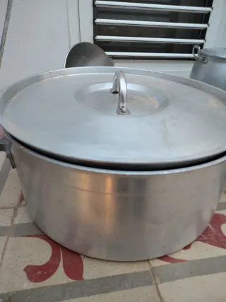 Juego Ollas y Coladores Metálicos Antiguos