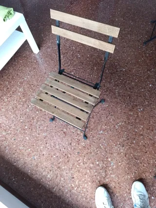 NUEVO. Mesa y 2 sillas exterior Ikea + cojines(66€