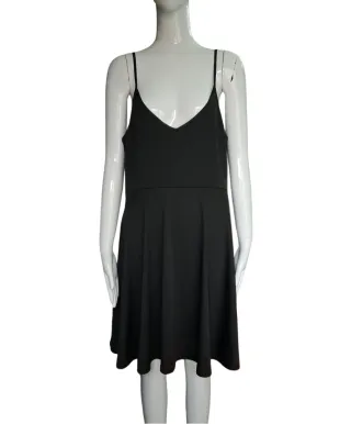 Vestido skater de tirantes.