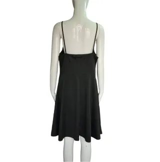 Vestido skater de tirantes.