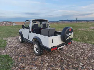 Suzuki Samurai