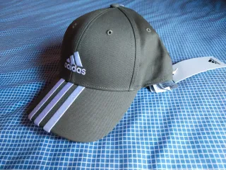 Gorra Adidas Verde y Blanca