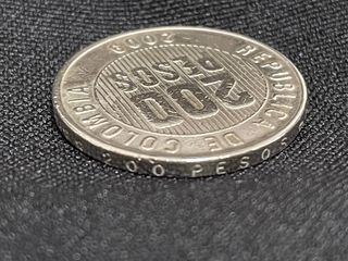 Moneda 200 pesos Colombia