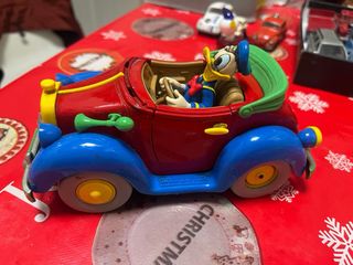 Auto giocattolo Paperino