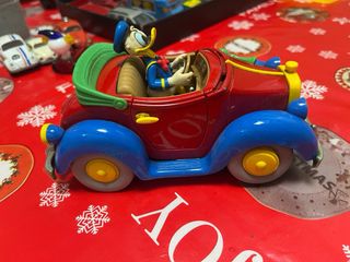 Auto giocattolo Paperino