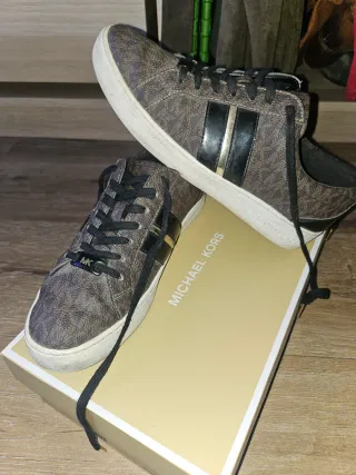 Deportivas Michael Kors Marrones y Negras