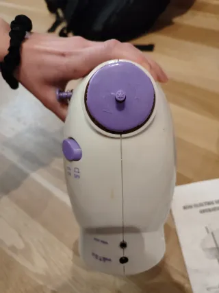 Mini Máquina de Coser